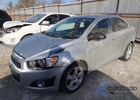 2015 Chevrolet Sonic Ltz Auto z USA, uszkodzony, nr VIN 1G1JE5SB9F4190652